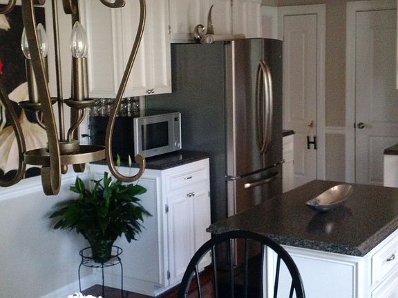 4th image of 2915 Reynolds Ln