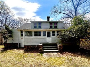 102 Cedar Cliff Rd, Monroe, NY 10950