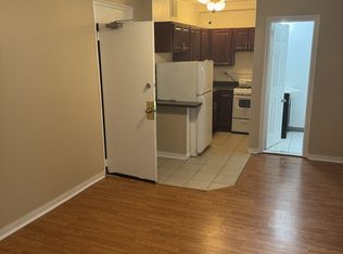 910 W St #LAWRENCE203, Chicago, IL 60610