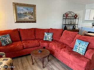 2nd image of 218 Dockside Dr