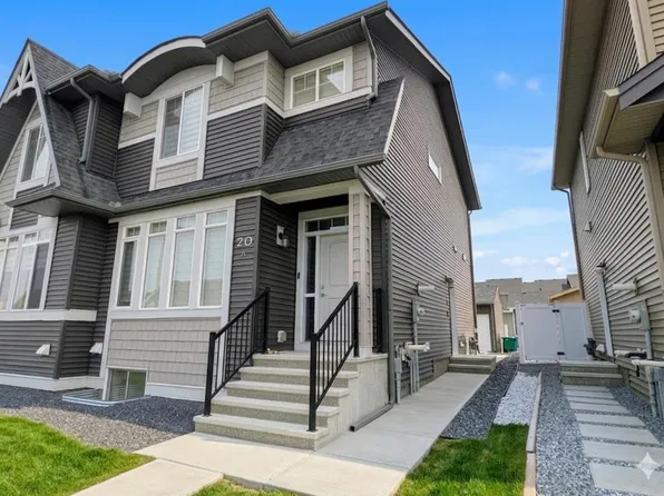 20 SW Iris Cres, Okotoks, AB T1S 5V5