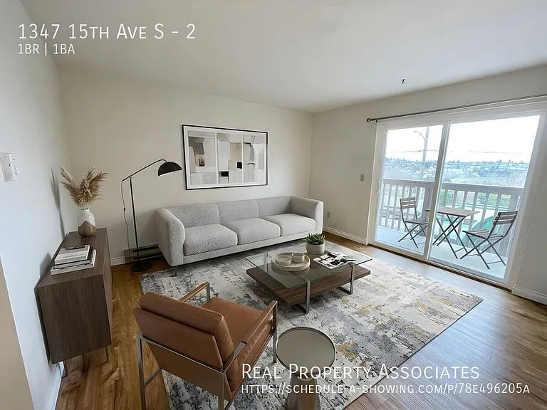 1347 15th Ave S #2 — Photo 2