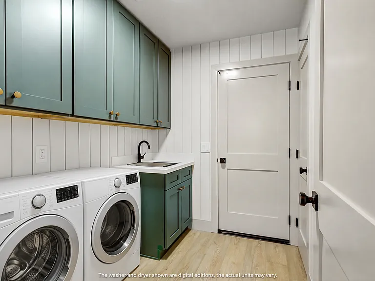 965 Jonas Ave — Photo 36