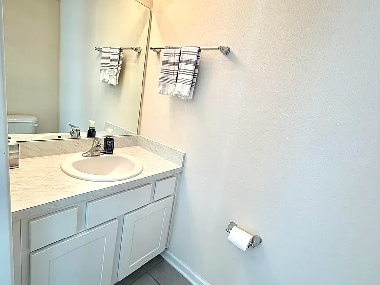 845 Observatory Pkwy — Photo 32