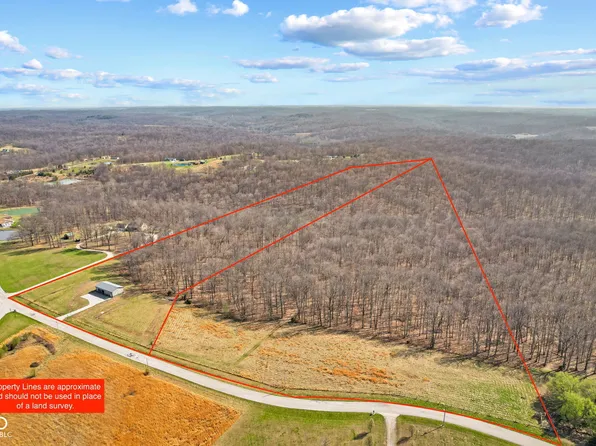 8172 E Ash Rd, Bloomfield, IN 47424