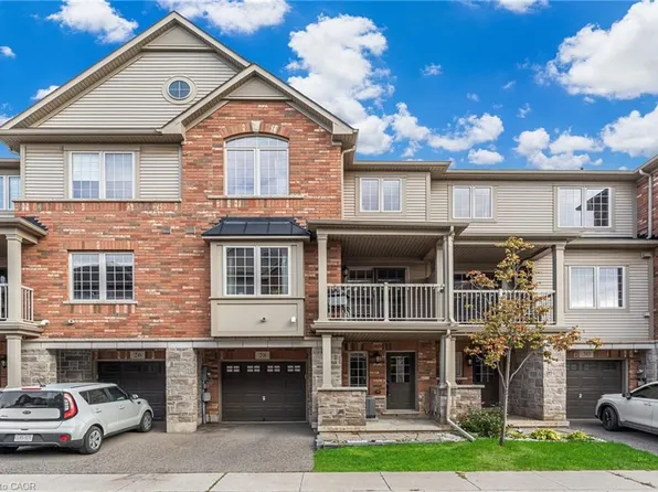 515 Winston Rd #28, Grimsby, ON L3M 0C8