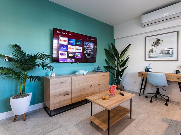 4th image of 1212 N Broadway #114