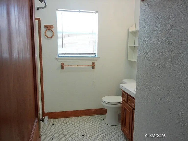 4619 Avenue S — Photo 4