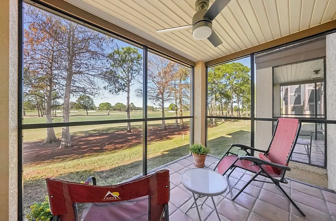 2 bed, 984 sqft, $2,200 — Photo 1