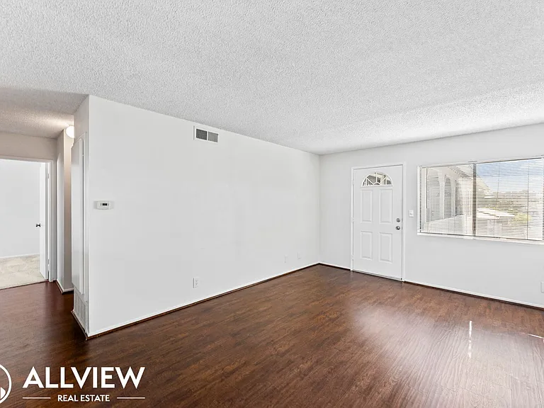 34052 Alcazar — Photo 7
