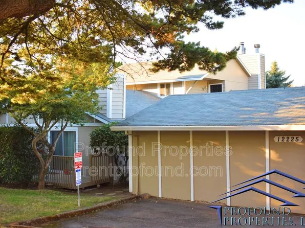12225 SW Gingham Ln APT B, Beaverton, OR 97008