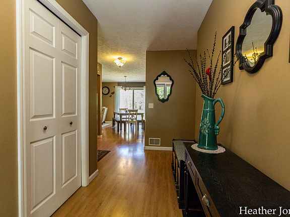 3rd image of 20199 Orchard Ln