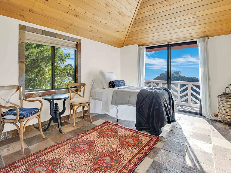 135 Loma Metisse Rd — Photo 14