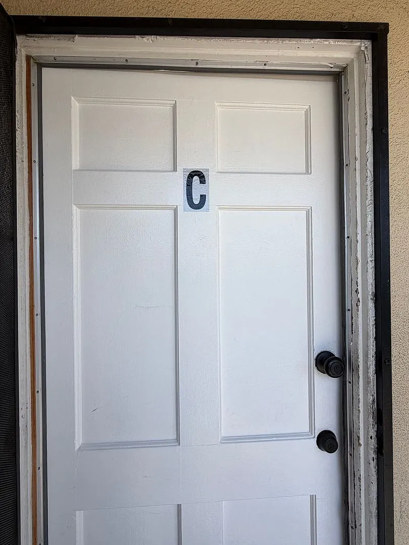 Mandrell — Photo 3