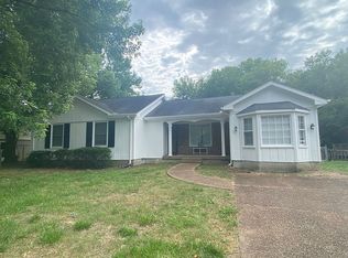 3721 Moss Rose Dr, Nashville, TN 37216