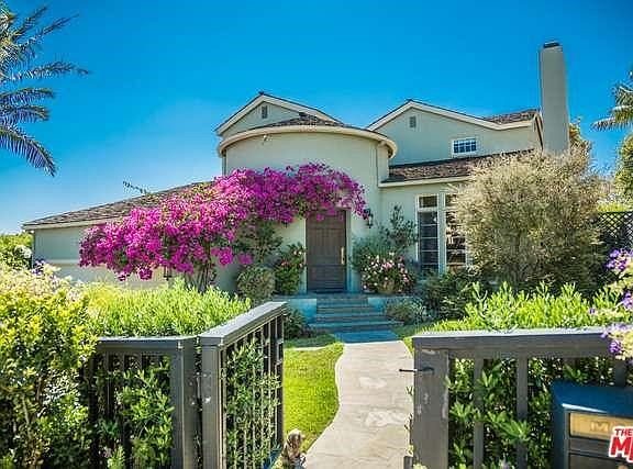 2nd image of 2727 Patricia Ave