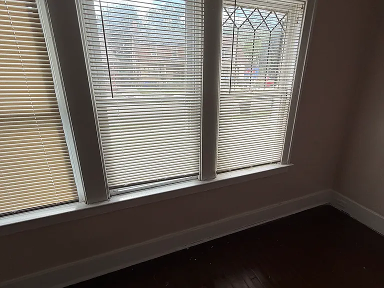 12238 Washburn Ave — Photo 8