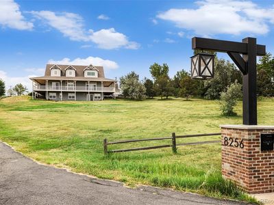 8256 S Ireland Way, Aurora, CO, 80016