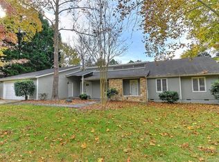 9000 Raintree Ln, Charlotte, NC 28277