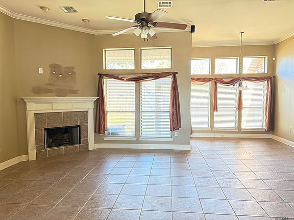 5th image of 205 Summer Place Cv