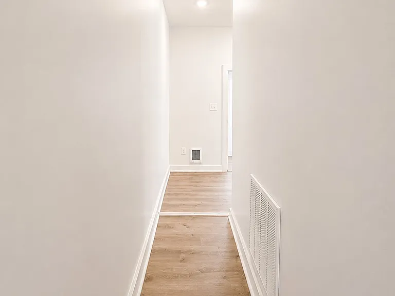 7020 Woodland Ave #B — Photo 7
