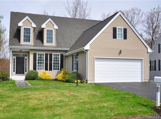 25 Kenington Rd, Avon, CT 06001