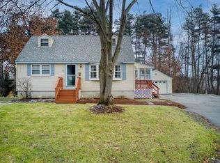26 McFarlin Rd, Chelmsford, MA 01824