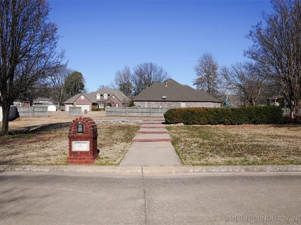 3404 Park Pl N, Muskogee, OK 74403