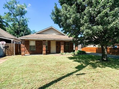 5215 Colonial Ave, Dallas, TX, 75215