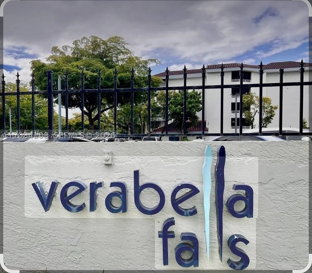 Verabella Falls Condo — Photo 1