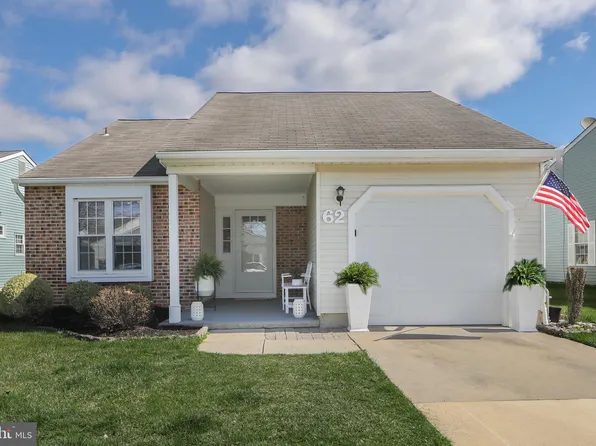 62 Bastian Dr, Mount Laurel, NJ 08054
