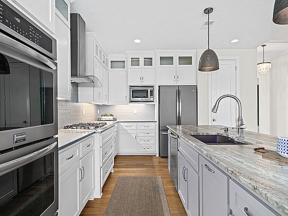 4th image of 3204 W 156th St