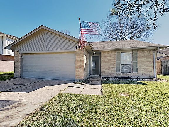 2nd image of 15819 Rosebriar Dr