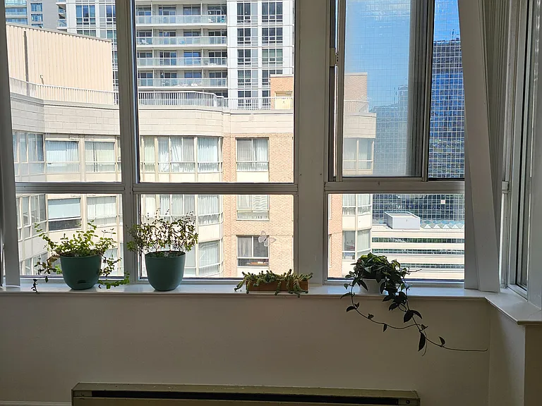 711 Bay St #2011 — Photo 5