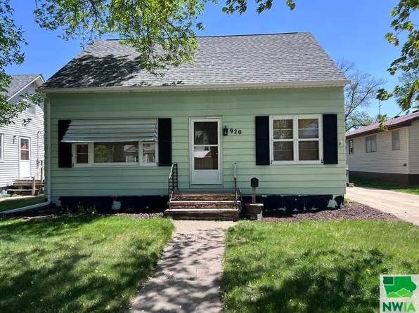 920 2nd Ave W, Sibley, IA 51249