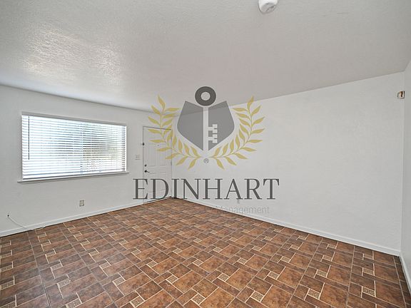 4th image of 2303 S Poppy Ave #101