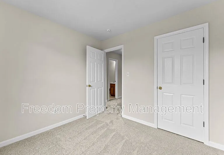 8644 Sanderling Dr — Photo 53