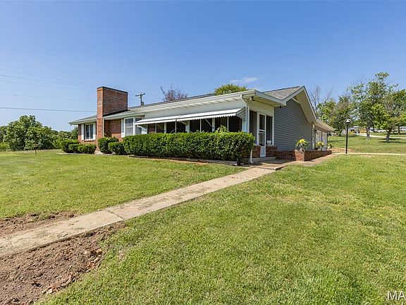 3rd image of 3220 Baisch Dr