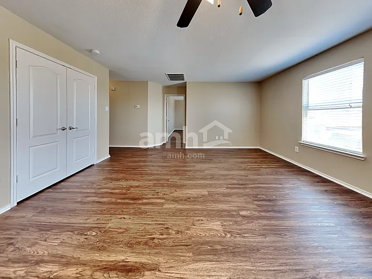 729 Redwing Dr — Photo 10