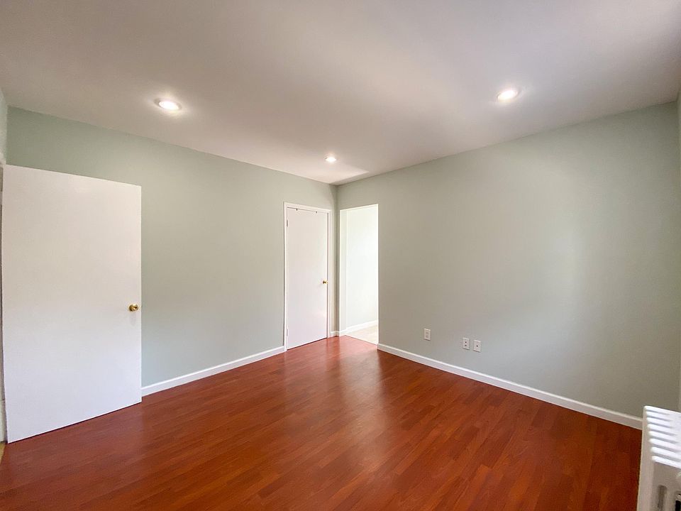 Bedroom #1