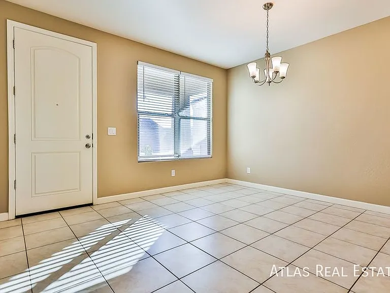 33256 N Jamie Ln — Photo 4