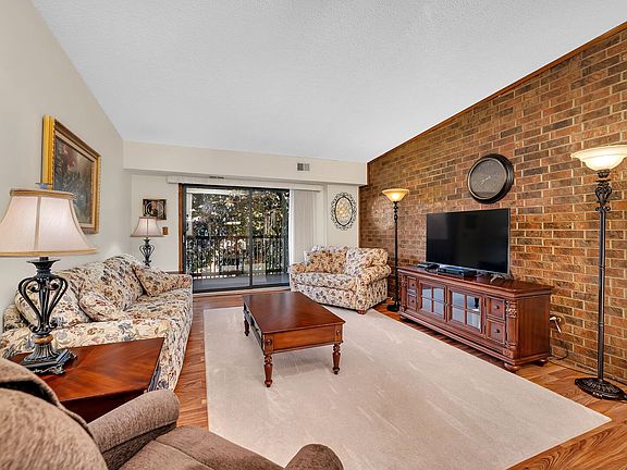 4th image of 1420 Woodbridge Rd APT 3A