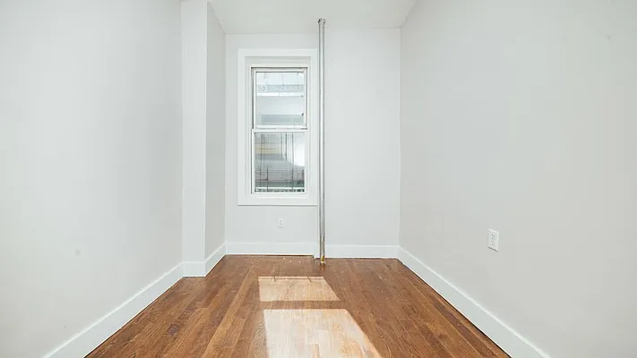 Rented by Nooklyn NYC LLC | media 4
