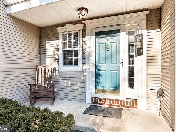 3rd image of 160 Lemonton Way