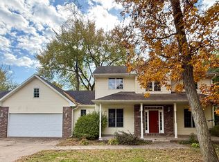 2450 Sunflower Rdg, Muscatine, IA 52761
