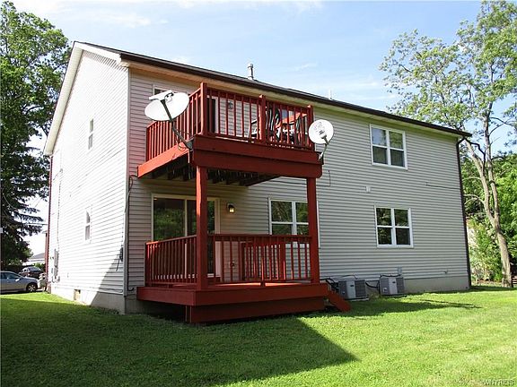 5th image of 4523 Clark St