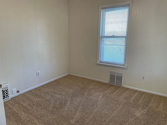 4th image of 208 E Pierce St
