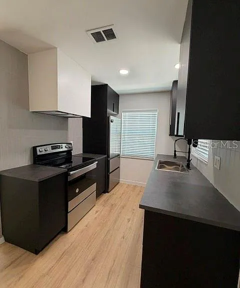 1407 Park Lake St — Photo 8