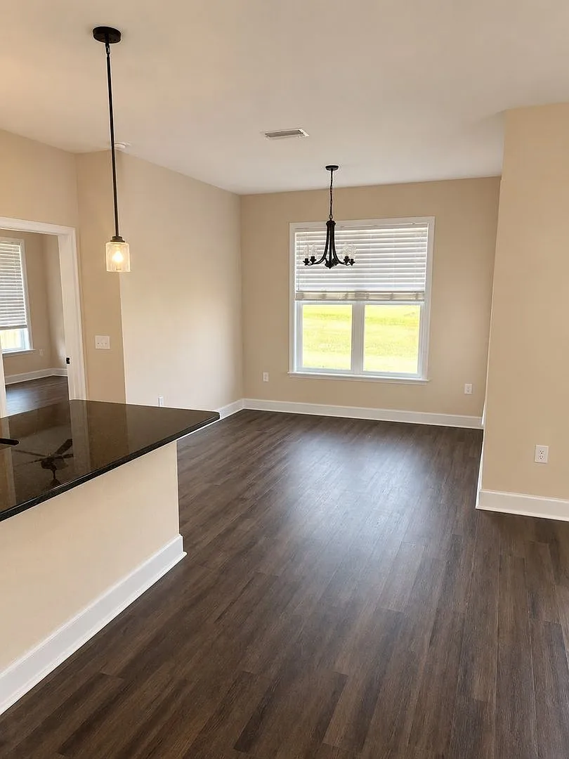 Beautiful Custom Home in Alachua's Savannah Station — Photo 3