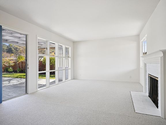 5th image of 10 Somerset Lane